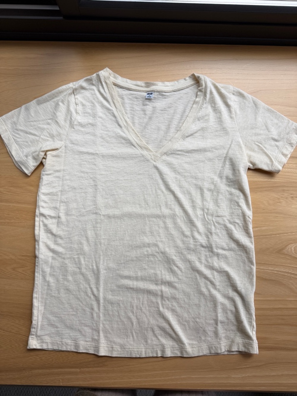 Uniqlo V-Neck Short Sleeve T-Shirt